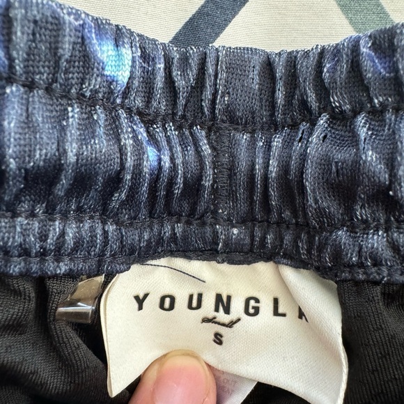 Youngla Shorts - Picture 3 of 4